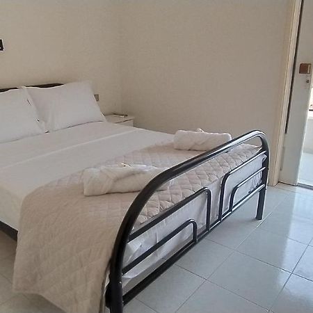 Bed and Breakfast Leonidio Rocks Esterno foto