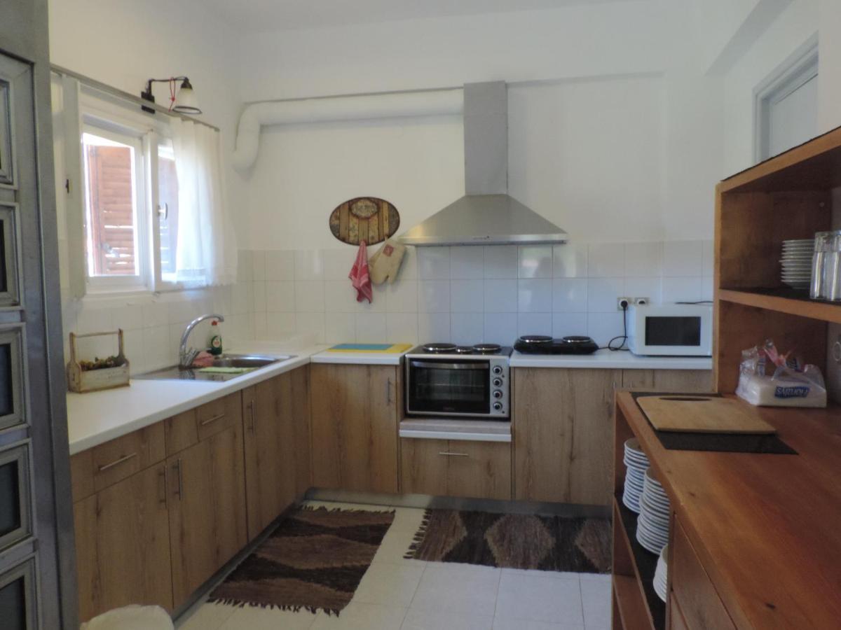 Bed and Breakfast Leonidio Rocks Esterno foto