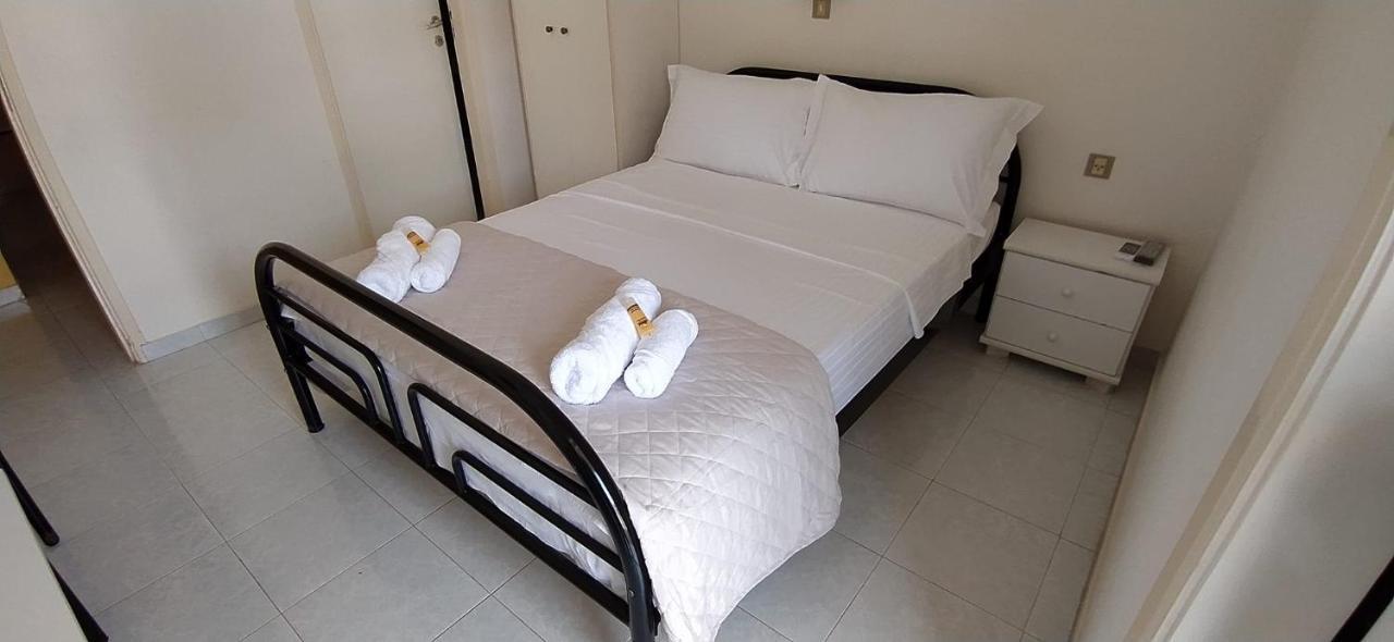 Bed and Breakfast Leonidio Rocks Esterno foto