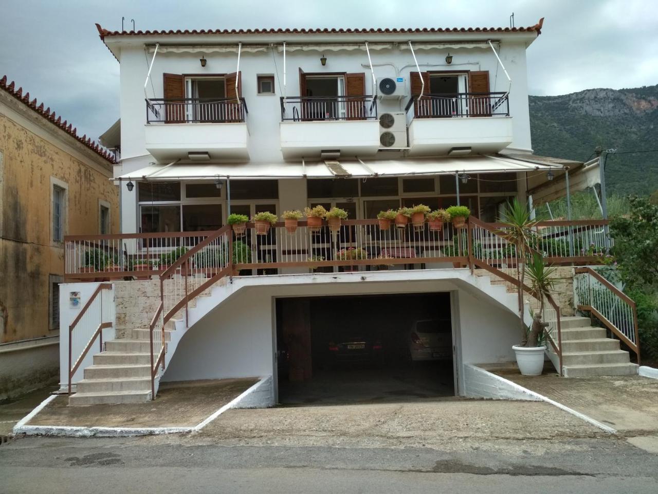Bed and Breakfast Leonidio Rocks Esterno foto