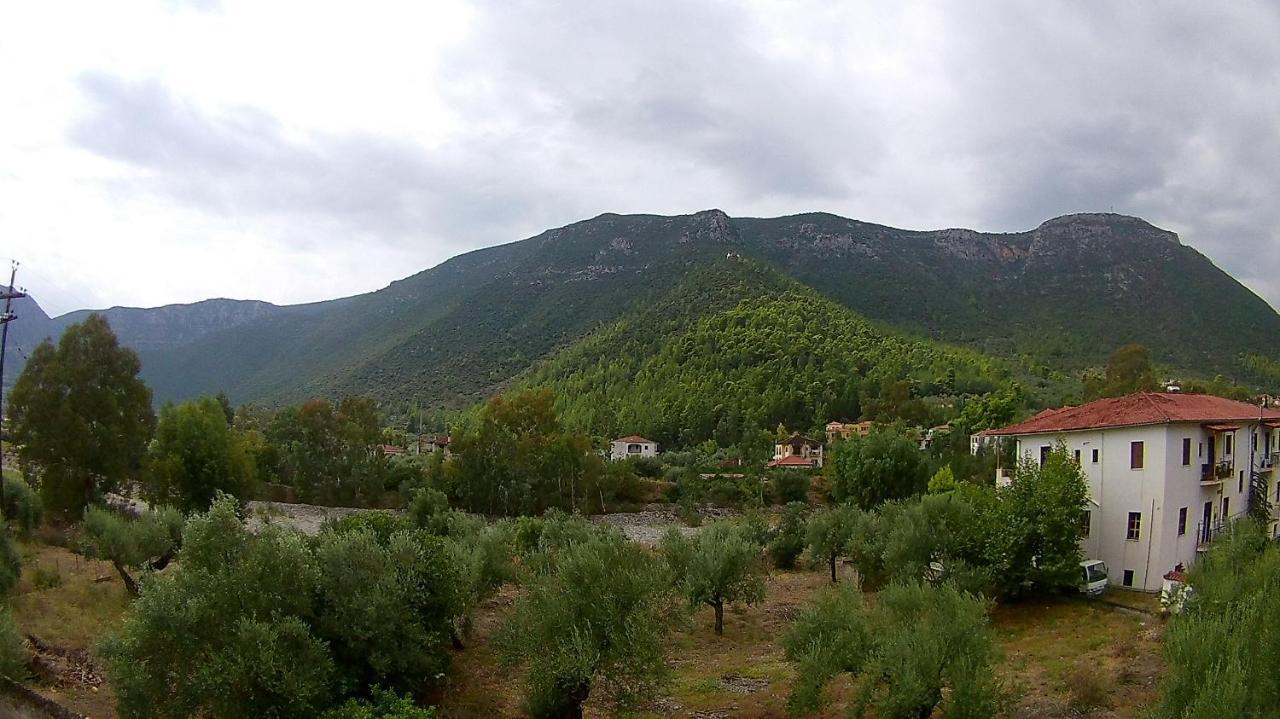 Bed and Breakfast Leonidio Rocks Esterno foto