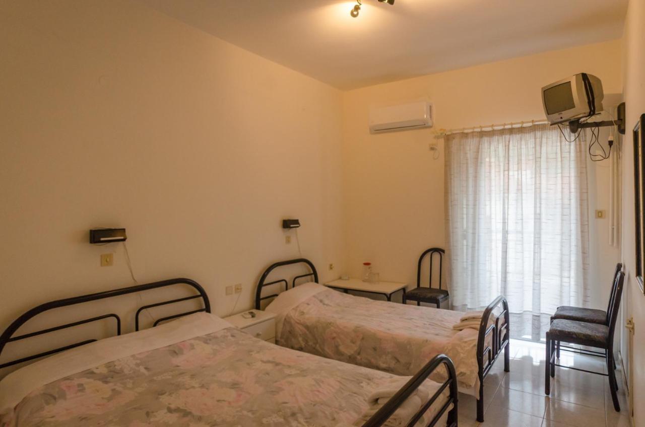 Bed and Breakfast Leonidio Rocks Esterno foto